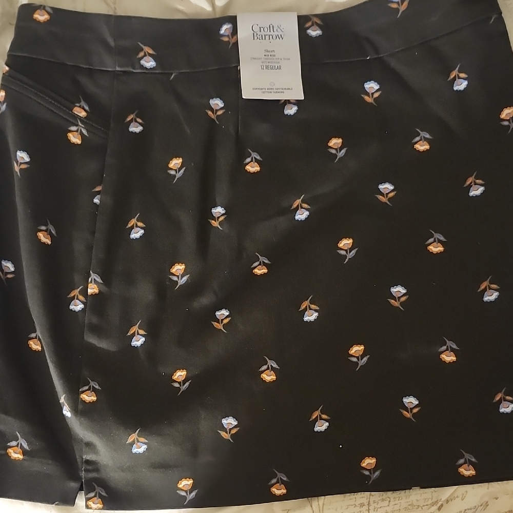 Croft & Barrow Black Skort with Floral Pattern